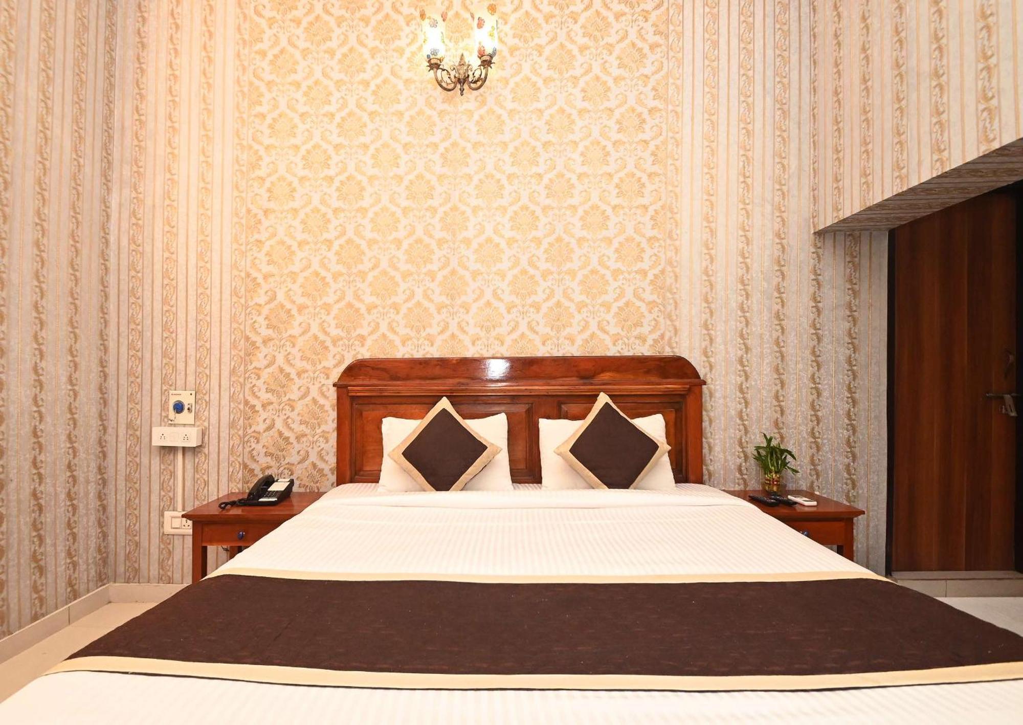 Virasat Mahal Heritage Hotel-Jaipur City Center Zewnętrze zdjęcie